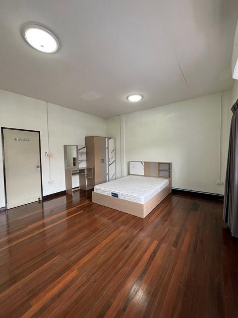 ประกาศฟรี! ซื้อ-ขาย-เช่า คอนโด บ้าน ทาวน์โฮม ที่ดิน และพื้นที่เชิงพาณิชย์ทั่วประเทศไทย ทุกทำเล ทุกงบประมาณ ไม่มีค่าใช้จ่าย ลงง่าย ขายไว เข้าถึงผู้ซื้อโดยตรง 5 518987pic4.jpg