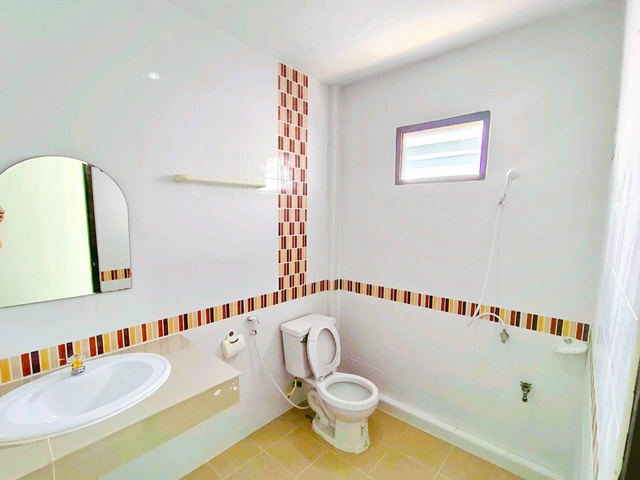 ประกาศฟรี! ซื้อ-ขาย-เช่า คอนโด บ้าน ทาวน์โฮม ที่ดิน และพื้นที่เชิงพาณิชย์ทั่วประเทศไทย ทุกทำเล ทุกงบประมาณ ไม่มีค่าใช้จ่าย ลงง่าย ขายไว เข้าถึงผู้ซื้อโดยตรง 4 258389pic3.jpg