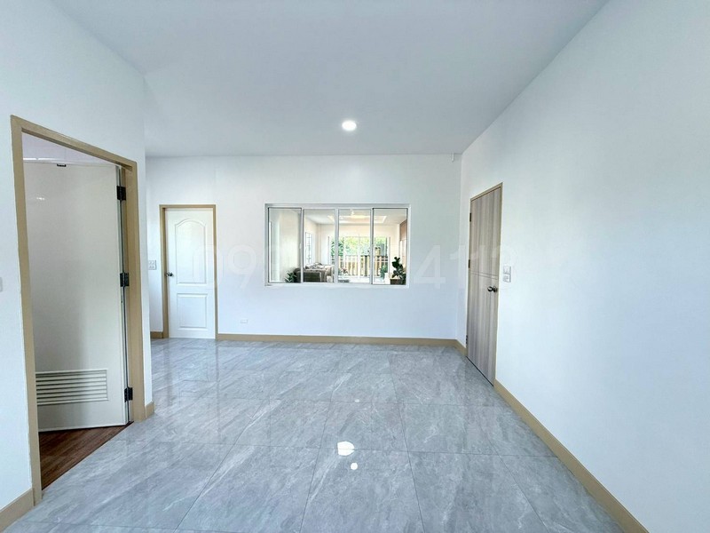 ประกาศฟรี! ซื้อ-ขาย-เช่า คอนโด บ้าน ทาวน์โฮม ที่ดิน และพื้นที่เชิงพาณิชย์ทั่วประเทศไทย ทุกทำเล ทุกงบประมาณ ไม่มีค่าใช้จ่าย ลงง่าย ขายไว เข้าถึงผู้ซื้อโดยตรง 5 317554pic4.jpg