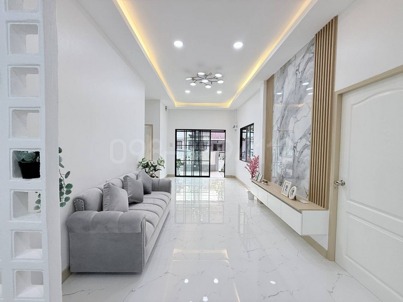 ประกาศฟรี! ซื้อ-ขาย-เช่า คอนโด บ้าน ทาวน์โฮม ที่ดิน และพื้นที่เชิงพาณิชย์ทั่วประเทศไทย ทุกทำเล ทุกงบประมาณ ไม่มีค่าใช้จ่าย ลงง่าย ขายไว เข้าถึงผู้ซื้อโดยตรง 4 317553pic3.jpg