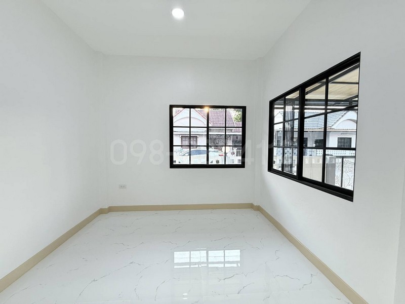 ประกาศฟรี! ซื้อ-ขาย-เช่า คอนโด บ้าน ทาวน์โฮม ที่ดิน และพื้นที่เชิงพาณิชย์ทั่วประเทศไทย ทุกทำเล ทุกงบประมาณ ไม่มีค่าใช้จ่าย ลงง่าย ขายไว เข้าถึงผู้ซื้อโดยตรง 5 317553pic4.jpg