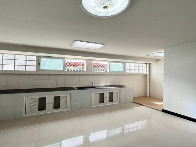 ประกาศฟรี! ซื้อ-ขาย-เช่า คอนโด บ้าน ทาวน์โฮม ที่ดิน และพื้นที่เชิงพาณิชย์ทั่วประเทศไทย ทุกทำเล ทุกงบประมาณ ไม่มีค่าใช้จ่าย ลงง่าย ขายไว เข้าถึงผู้ซื้อโดยตรง 5 516164pic4.jpg