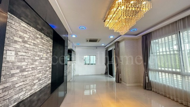 ประกาศฟรี! ซื้อ-ขาย-เช่า คอนโด บ้าน ทาวน์โฮม ที่ดิน และพื้นที่เชิงพาณิชย์ทั่วประเทศไทย ทุกทำเล ทุกงบประมาณ ไม่มีค่าใช้จ่าย ลงง่าย ขายไว เข้าถึงผู้ซื้อโดยตรง 3 247419pic2.jpg