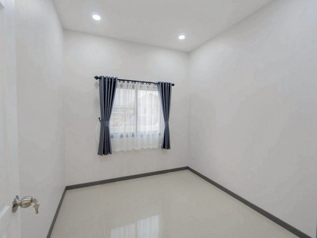 ประกาศฟรี! ซื้อ-ขาย-เช่า คอนโด บ้าน ทาวน์โฮม ที่ดิน และพื้นที่เชิงพาณิชย์ทั่วประเทศไทย ทุกทำเล ทุกงบประมาณ ไม่มีค่าใช้จ่าย ลงง่าย ขายไว เข้าถึงผู้ซื้อโดยตรง 5 259428pic4.jpg