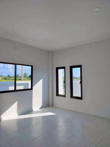 ประกาศฟรี! ซื้อ-ขาย-เช่า คอนโด บ้าน ทาวน์โฮม ที่ดิน และพื้นที่เชิงพาณิชย์ทั่วประเทศไทย ทุกทำเล ทุกงบประมาณ ไม่มีค่าใช้จ่าย ลงง่าย ขายไว เข้าถึงผู้ซื้อโดยตรง 3 259424pic2.jpg