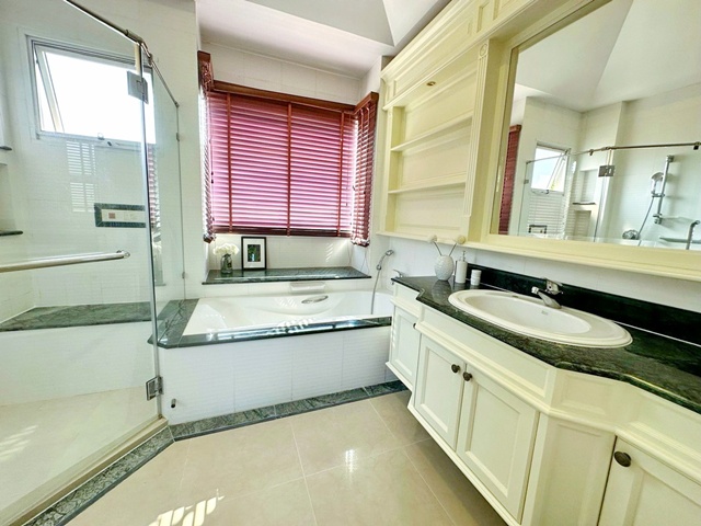 ประกาศฟรี! ซื้อ-ขาย-เช่า คอนโด บ้าน ทาวน์โฮม ที่ดิน และพื้นที่เชิงพาณิชย์ทั่วประเทศไทย ทุกทำเล ทุกงบประมาณ ไม่มีค่าใช้จ่าย ลงง่าย ขายไว เข้าถึงผู้ซื้อโดยตรง 5 317588pic4.jpg