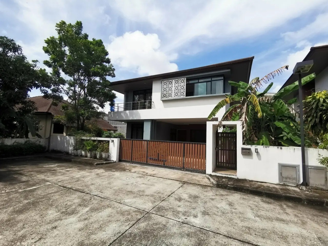 ประกาศฟรี! ซื้อ-ขาย-เช่า คอนโด บ้าน ทาวน์โฮม ที่ดิน และพื้นที่เชิงพาณิชย์ทั่วประเทศไทย ทุกทำเล ทุกงบประมาณ ไม่มีค่าใช้จ่าย ลงง่าย ขายไว เข้าถึงผู้ซื้อโดยตรง 3 257228pic2.jpg