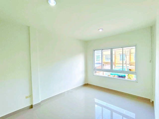 ประกาศฟรี! ซื้อ-ขาย-เช่า คอนโด บ้าน ทาวน์โฮม ที่ดิน และพื้นที่เชิงพาณิชย์ทั่วประเทศไทย ทุกทำเล ทุกงบประมาณ ไม่มีค่าใช้จ่าย ลงง่าย ขายไว เข้าถึงผู้ซื้อโดยตรง 3 317532pic2.jpg