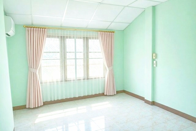 ประกาศฟรี! ซื้อ-ขาย-เช่า คอนโด บ้าน ทาวน์โฮม ที่ดิน และพื้นที่เชิงพาณิชย์ทั่วประเทศไทย ทุกทำเล ทุกงบประมาณ ไม่มีค่าใช้จ่าย ลงง่าย ขายไว เข้าถึงผู้ซื้อโดยตรง 5 317528pic4.jpg