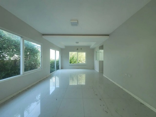 ประกาศฟรี! ซื้อ-ขาย-เช่า คอนโด บ้าน ทาวน์โฮม ที่ดิน และพื้นที่เชิงพาณิชย์ทั่วประเทศไทย ทุกทำเล ทุกงบประมาณ ไม่มีค่าใช้จ่าย ลงง่าย ขายไว เข้าถึงผู้ซื้อโดยตรง 4 258174pic3.jpg