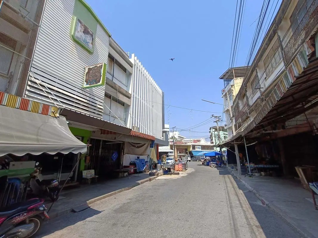 ประกาศฟรี! ซื้อ-ขาย-เช่า คอนโด บ้าน ทาวน์โฮม ที่ดิน และพื้นที่เชิงพาณิชย์ทั่วประเทศไทย ทุกทำเล ทุกงบประมาณ ไม่มีค่าใช้จ่าย ลงง่าย ขายไว เข้าถึงผู้ซื้อโดยตรง 3 257241pic2.jpg