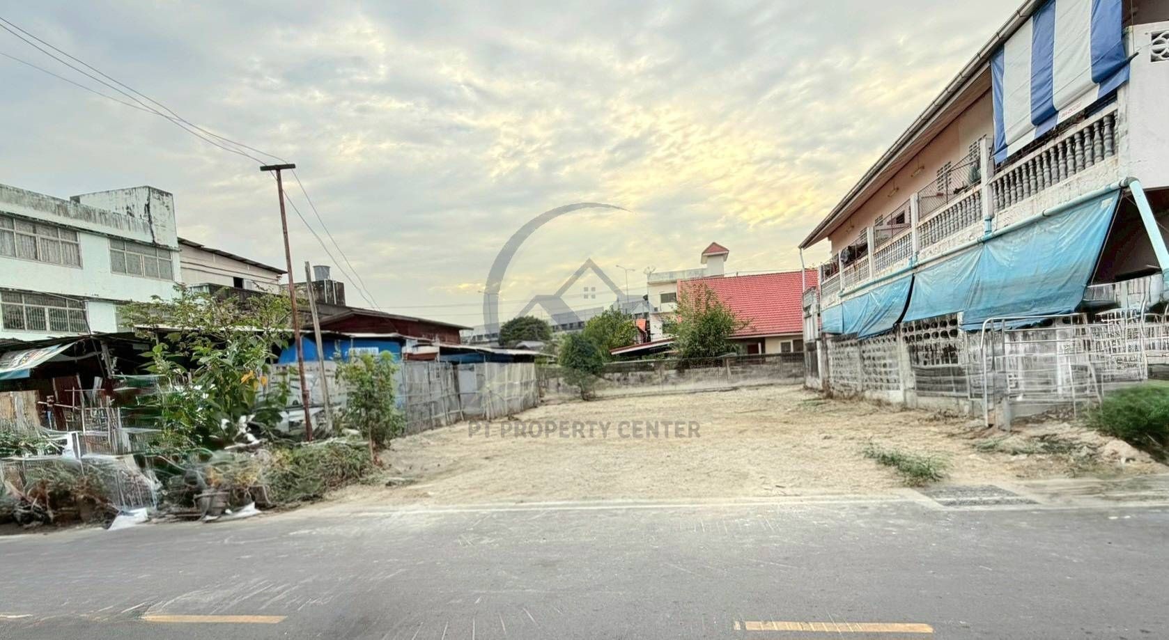 ประกาศฟรี! ซื้อ-ขาย-เช่า คอนโด บ้าน ทาวน์โฮม ที่ดิน และพื้นที่เชิงพาณิชย์ทั่วประเทศไทย ทุกทำเล ทุกงบประมาณ ไม่มีค่าใช้จ่าย ลงง่าย ขายไว เข้าถึงผู้ซื้อโดยตรง 3 317761pic2.jpg