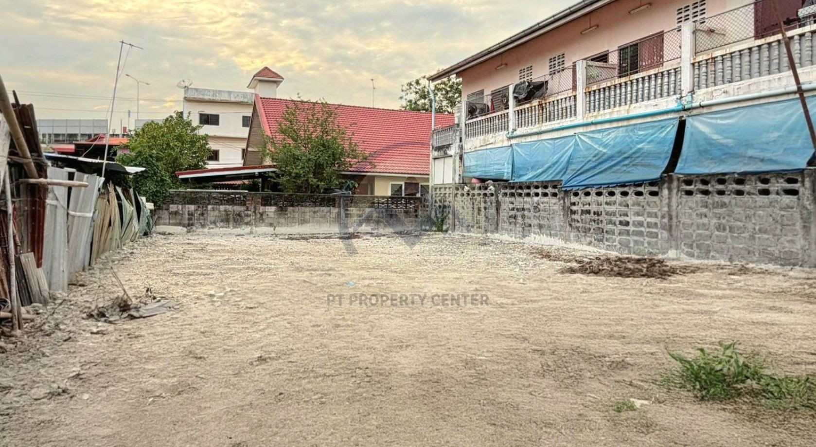 ประกาศฟรี! ซื้อ-ขาย-เช่า คอนโด บ้าน ทาวน์โฮม ที่ดิน และพื้นที่เชิงพาณิชย์ทั่วประเทศไทย ทุกทำเล ทุกงบประมาณ ไม่มีค่าใช้จ่าย ลงง่าย ขายไว เข้าถึงผู้ซื้อโดยตรง 4 317761pic3.jpg