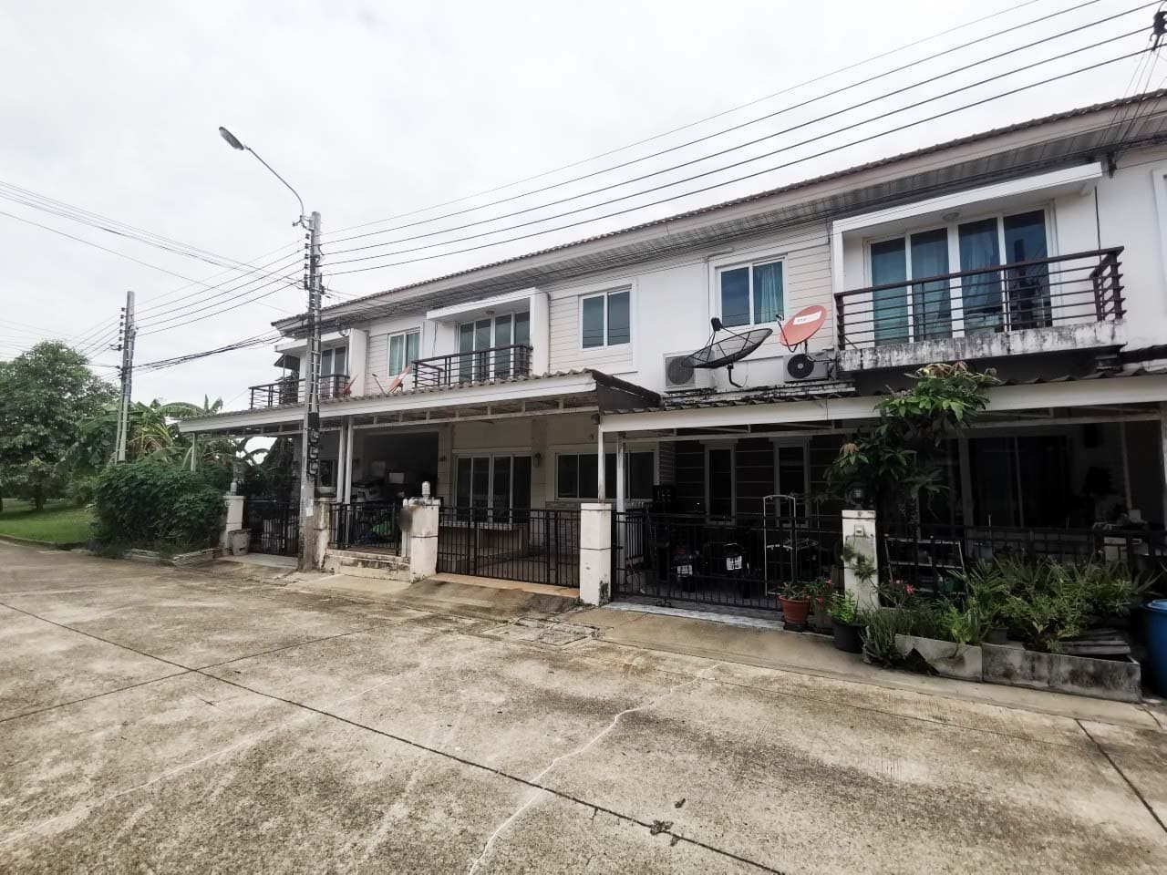 ประกาศฟรี! ซื้อ-ขาย-เช่า คอนโด บ้าน ทาวน์โฮม ที่ดิน และพื้นที่เชิงพาณิชย์ทั่วประเทศไทย ทุกทำเล ทุกงบประมาณ ไม่มีค่าใช้จ่าย ลงง่าย ขายไว เข้าถึงผู้ซื้อโดยตรง 3 255714pic2.jpg