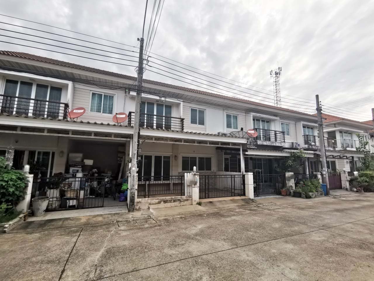 ประกาศฟรี! ซื้อ-ขาย-เช่า คอนโด บ้าน ทาวน์โฮม ที่ดิน และพื้นที่เชิงพาณิชย์ทั่วประเทศไทย ทุกทำเล ทุกงบประมาณ ไม่มีค่าใช้จ่าย ลงง่าย ขายไว เข้าถึงผู้ซื้อโดยตรง 4 255714pic3.jpg