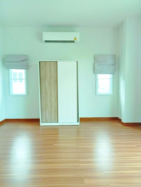 ประกาศฟรี! ซื้อ-ขาย-เช่า คอนโด บ้าน ทาวน์โฮม ที่ดิน และพื้นที่เชิงพาณิชย์ทั่วประเทศไทย ทุกทำเล ทุกงบประมาณ ไม่มีค่าใช้จ่าย ลงง่าย ขายไว เข้าถึงผู้ซื้อโดยตรง 5 259572pic4.jpg