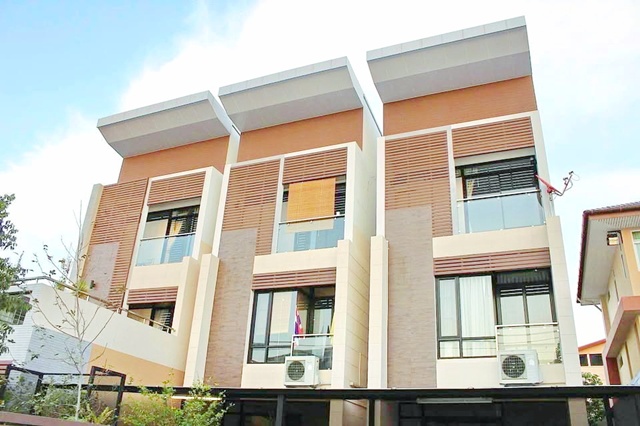 ประกาศฟรี! ซื้อ-ขาย-เช่า คอนโด บ้าน ทาวน์โฮม ที่ดิน และพื้นที่เชิงพาณิชย์ทั่วประเทศไทย ทุกทำเล ทุกงบประมาณ ไม่มีค่าใช้จ่าย ลงง่าย ขายไว เข้าถึงผู้ซื้อโดยตรง 2 259568pic1.jpg