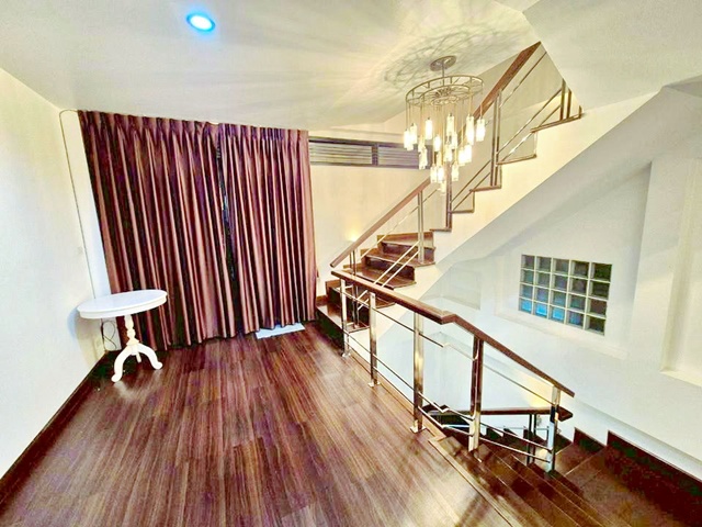 ประกาศฟรี! ซื้อ-ขาย-เช่า คอนโด บ้าน ทาวน์โฮม ที่ดิน และพื้นที่เชิงพาณิชย์ทั่วประเทศไทย ทุกทำเล ทุกงบประมาณ ไม่มีค่าใช้จ่าย ลงง่าย ขายไว เข้าถึงผู้ซื้อโดยตรง 3 259568pic2.jpg