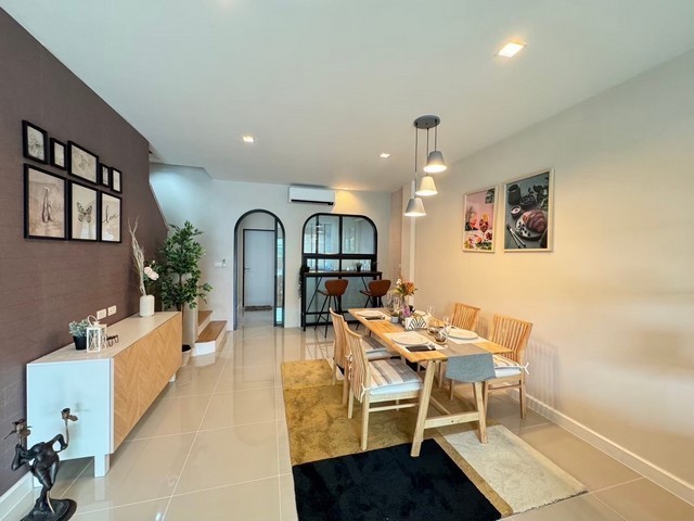 ประกาศฟรี! ซื้อ-ขาย-เช่า คอนโด บ้าน ทาวน์โฮม ที่ดิน และพื้นที่เชิงพาณิชย์ทั่วประเทศไทย ทุกทำเล ทุกงบประมาณ ไม่มีค่าใช้จ่าย ลงง่าย ขายไว เข้าถึงผู้ซื้อโดยตรง 3 519582pic2.jpg