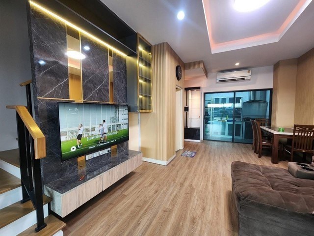 ประกาศฟรี! ซื้อ-ขาย-เช่า คอนโด บ้าน ทาวน์โฮม ที่ดิน และพื้นที่เชิงพาณิชย์ทั่วประเทศไทย ทุกทำเล ทุกงบประมาณ ไม่มีค่าใช้จ่าย ลงง่าย ขายไว เข้าถึงผู้ซื้อโดยตรง 4 519587pic3.jpg