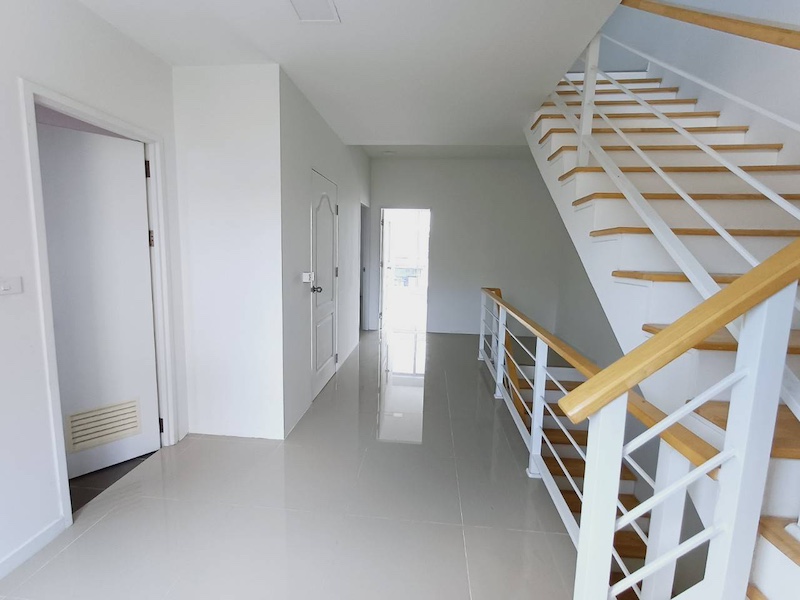 ประกาศฟรี! ซื้อ-ขาย-เช่า คอนโด บ้าน ทาวน์โฮม ที่ดิน และพื้นที่เชิงพาณิชย์ทั่วประเทศไทย ทุกทำเล ทุกงบประมาณ ไม่มีค่าใช้จ่าย ลงง่าย ขายไว เข้าถึงผู้ซื้อโดยตรง 5 273784pic4.jpg