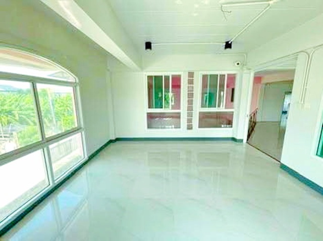 ประกาศฟรี! ซื้อ-ขาย-เช่า คอนโด บ้าน ทาวน์โฮม ที่ดิน และพื้นที่เชิงพาณิชย์ทั่วประเทศไทย ทุกทำเล ทุกงบประมาณ ไม่มีค่าใช้จ่าย ลงง่าย ขายไว เข้าถึงผู้ซื้อโดยตรง 5 317748pic4.jpg