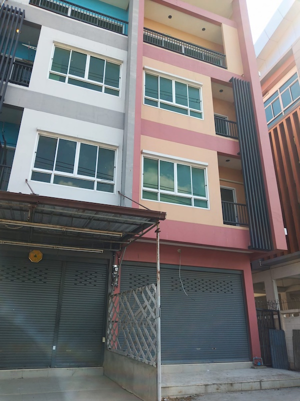 ประกาศฟรี! ซื้อ-ขาย-เช่า คอนโด บ้าน ทาวน์โฮม ที่ดิน และพื้นที่เชิงพาณิชย์ทั่วประเทศไทย ทุกทำเล ทุกงบประมาณ ไม่มีค่าใช้จ่าย ลงง่าย ขายไว เข้าถึงผู้ซื้อโดยตรง 3 268251pic2.jpg