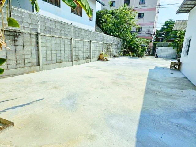 ประกาศฟรี! ซื้อ-ขาย-เช่า คอนโด บ้าน ทาวน์โฮม ที่ดิน และพื้นที่เชิงพาณิชย์ทั่วประเทศไทย ทุกทำเล ทุกงบประมาณ ไม่มีค่าใช้จ่าย ลงง่าย ขายไว เข้าถึงผู้ซื้อโดยตรง 3 317684pic2.jpg