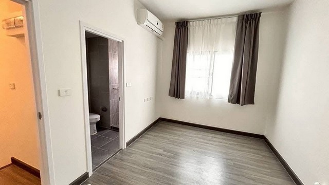 ประกาศฟรี! ซื้อ-ขาย-เช่า คอนโด บ้าน ทาวน์โฮม ที่ดิน และพื้นที่เชิงพาณิชย์ทั่วประเทศไทย ทุกทำเล ทุกงบประมาณ ไม่มีค่าใช้จ่าย ลงง่าย ขายไว เข้าถึงผู้ซื้อโดยตรง 3 317836pic2.jpg