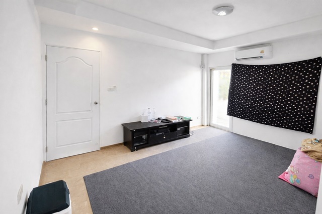 ประกาศฟรี! ซื้อ-ขาย-เช่า คอนโด บ้าน ทาวน์โฮม ที่ดิน และพื้นที่เชิงพาณิชย์ทั่วประเทศไทย ทุกทำเล ทุกงบประมาณ ไม่มีค่าใช้จ่าย ลงง่าย ขายไว เข้าถึงผู้ซื้อโดยตรง 5 259701pic4.jpg