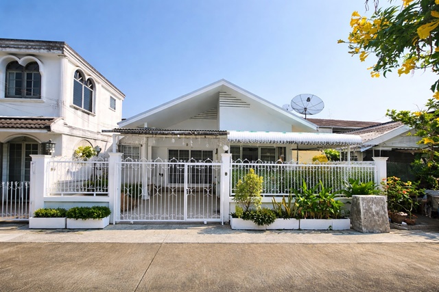 ประกาศฟรี! ซื้อ-ขาย-เช่า คอนโด บ้าน ทาวน์โฮม ที่ดิน และพื้นที่เชิงพาณิชย์ทั่วประเทศไทย ทุกทำเล ทุกงบประมาณ ไม่มีค่าใช้จ่าย ลงง่าย ขายไว เข้าถึงผู้ซื้อโดยตรง 2 259700pic1.jpg