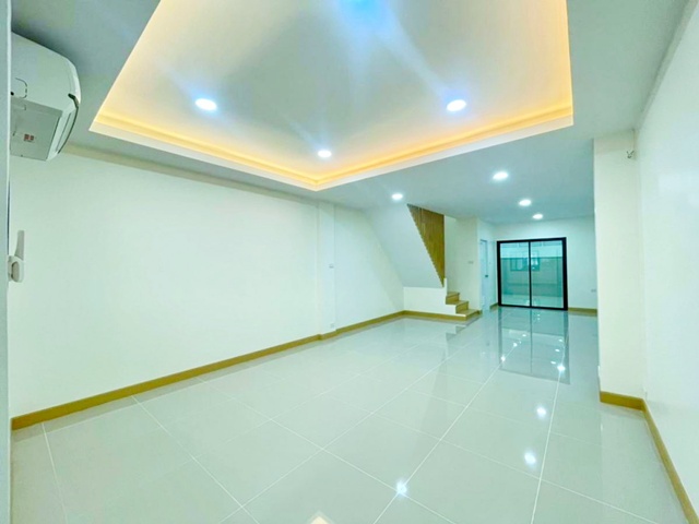 ประกาศฟรี! ซื้อ-ขาย-เช่า คอนโด บ้าน ทาวน์โฮม ที่ดิน และพื้นที่เชิงพาณิชย์ทั่วประเทศไทย ทุกทำเล ทุกงบประมาณ ไม่มีค่าใช้จ่าย ลงง่าย ขายไว เข้าถึงผู้ซื้อโดยตรง 4 259661pic3.jpg