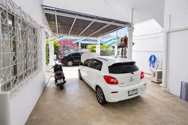 ประกาศฟรี! ซื้อ-ขาย-เช่า คอนโด บ้าน ทาวน์โฮม ที่ดิน และพื้นที่เชิงพาณิชย์ทั่วประเทศไทย ทุกทำเล ทุกงบประมาณ ไม่มีค่าใช้จ่าย ลงง่าย ขายไว เข้าถึงผู้ซื้อโดยตรง 3 317829pic2.jpg