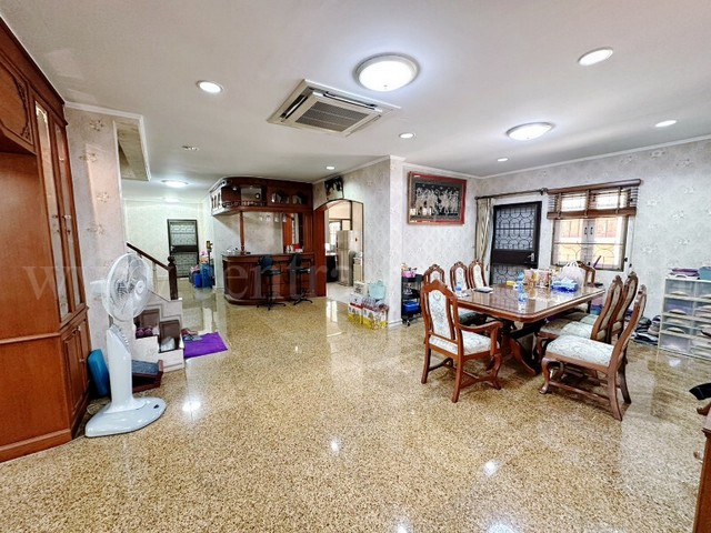 ประกาศฟรี! ซื้อ-ขาย-เช่า คอนโด บ้าน ทาวน์โฮม ที่ดิน และพื้นที่เชิงพาณิชย์ทั่วประเทศไทย ทุกทำเล ทุกงบประมาณ ไม่มีค่าใช้จ่าย ลงง่าย ขายไว เข้าถึงผู้ซื้อโดยตรง 5 259754pic4.jpg