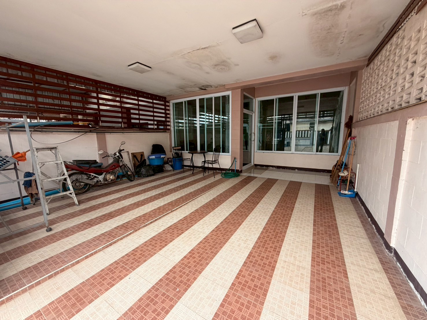 ประกาศฟรี! ซื้อ-ขาย-เช่า คอนโด บ้าน ทาวน์โฮม ที่ดิน และพื้นที่เชิงพาณิชย์ทั่วประเทศไทย ทุกทำเล ทุกงบประมาณ ไม่มีค่าใช้จ่าย ลงง่าย ขายไว เข้าถึงผู้ซื้อโดยตรง 3 317950pic2.jpg