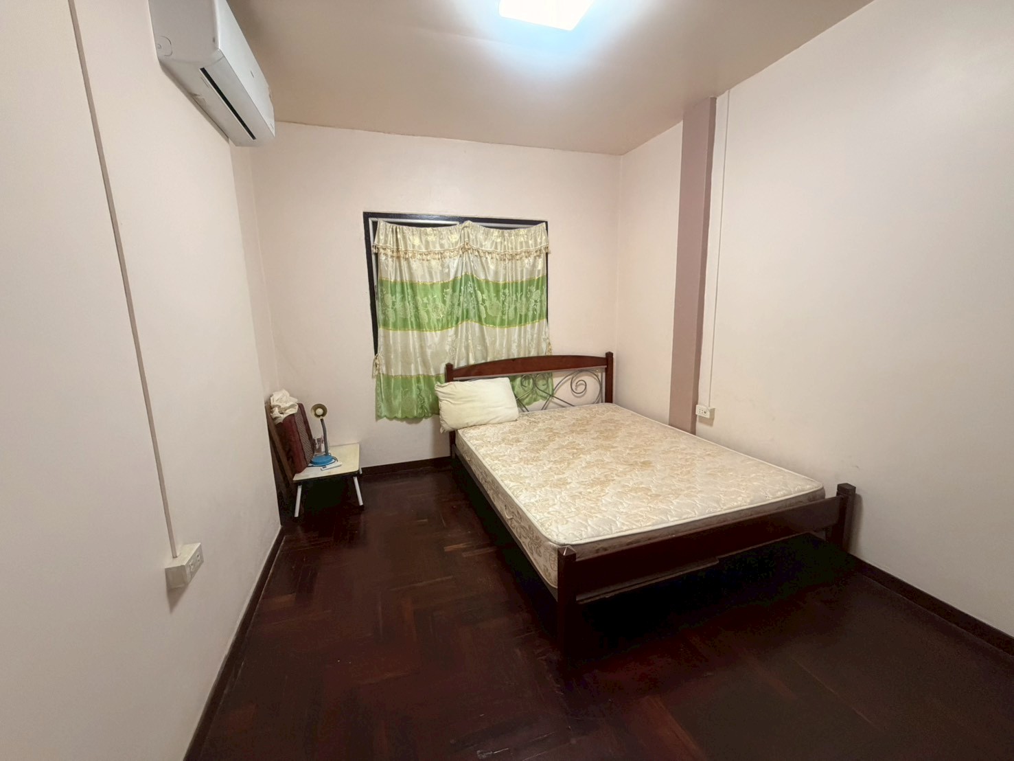 ประกาศฟรี! ซื้อ-ขาย-เช่า คอนโด บ้าน ทาวน์โฮม ที่ดิน และพื้นที่เชิงพาณิชย์ทั่วประเทศไทย ทุกทำเล ทุกงบประมาณ ไม่มีค่าใช้จ่าย ลงง่าย ขายไว เข้าถึงผู้ซื้อโดยตรง 4 317950pic3.jpg