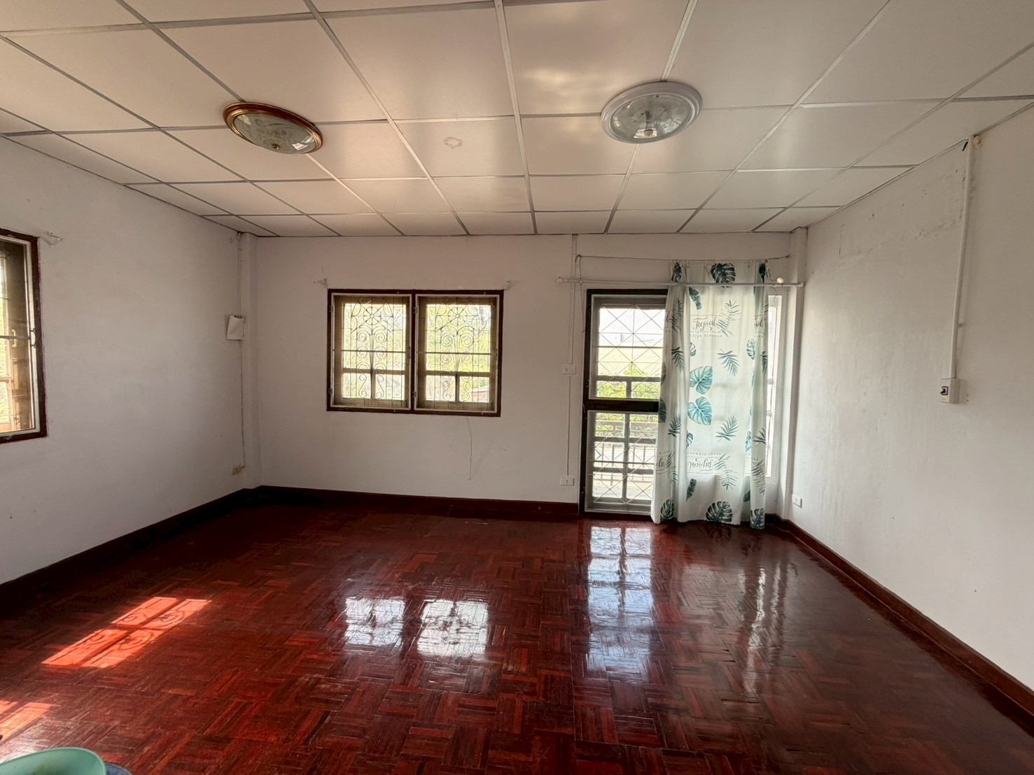 ประกาศฟรี! ซื้อ-ขาย-เช่า คอนโด บ้าน ทาวน์โฮม ที่ดิน และพื้นที่เชิงพาณิชย์ทั่วประเทศไทย ทุกทำเล ทุกงบประมาณ ไม่มีค่าใช้จ่าย ลงง่าย ขายไว เข้าถึงผู้ซื้อโดยตรง 2 317948pic1.jpg