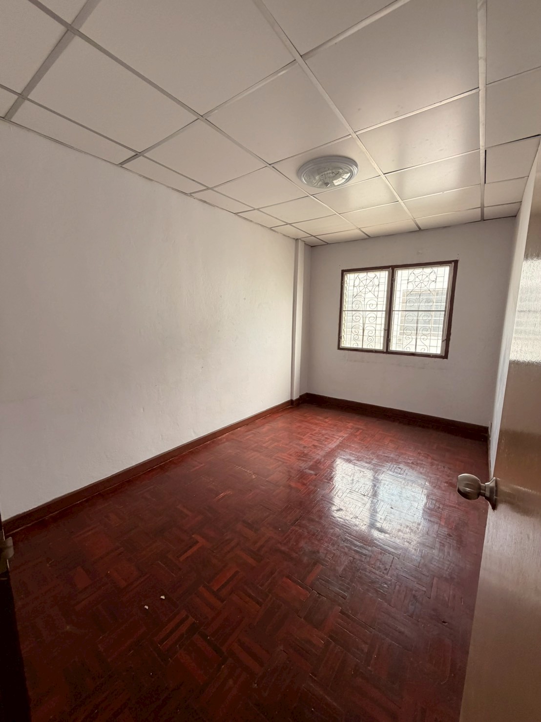 ประกาศฟรี! ซื้อ-ขาย-เช่า คอนโด บ้าน ทาวน์โฮม ที่ดิน และพื้นที่เชิงพาณิชย์ทั่วประเทศไทย ทุกทำเล ทุกงบประมาณ ไม่มีค่าใช้จ่าย ลงง่าย ขายไว เข้าถึงผู้ซื้อโดยตรง 4 317948pic3.jpg