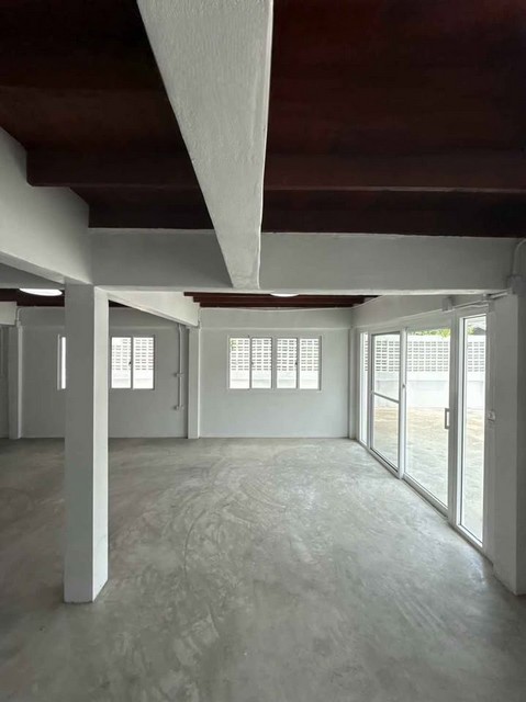 ประกาศฟรี! ซื้อ-ขาย-เช่า คอนโด บ้าน ทาวน์โฮม ที่ดิน และพื้นที่เชิงพาณิชย์ทั่วประเทศไทย ทุกทำเล ทุกงบประมาณ ไม่มีค่าใช้จ่าย ลงง่าย ขายไว เข้าถึงผู้ซื้อโดยตรง 4 516735pic3.jpg