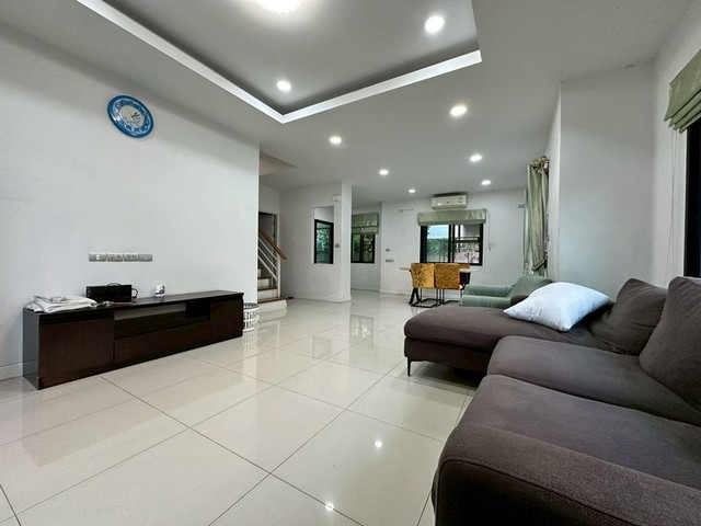 ประกาศฟรี! ซื้อ-ขาย-เช่า คอนโด บ้าน ทาวน์โฮม ที่ดิน และพื้นที่เชิงพาณิชย์ทั่วประเทศไทย ทุกทำเล ทุกงบประมาณ ไม่มีค่าใช้จ่าย ลงง่าย ขายไว เข้าถึงผู้ซื้อโดยตรง 3 317454pic2.jpg