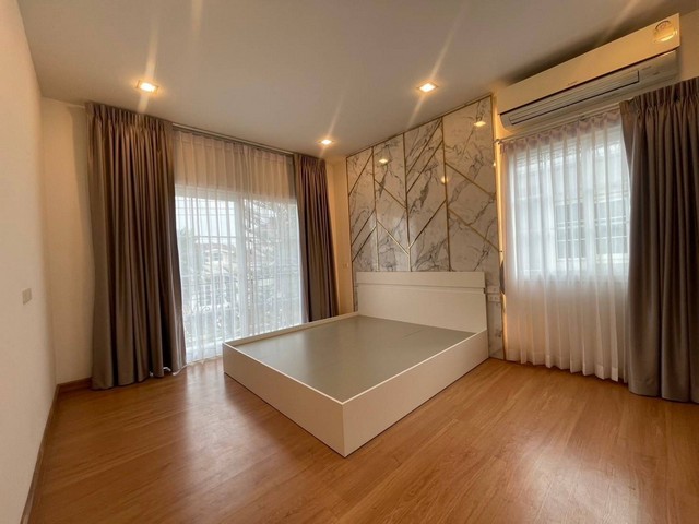 ประกาศฟรี! ซื้อ-ขาย-เช่า คอนโด บ้าน ทาวน์โฮม ที่ดิน และพื้นที่เชิงพาณิชย์ทั่วประเทศไทย ทุกทำเล ทุกงบประมาณ ไม่มีค่าใช้จ่าย ลงง่าย ขายไว เข้าถึงผู้ซื้อโดยตรง 5 519932pic4.jpg