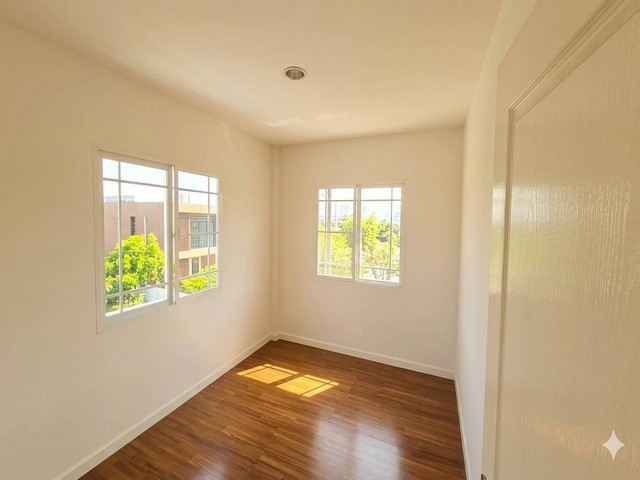 ประกาศฟรี! ซื้อ-ขาย-เช่า คอนโด บ้าน ทาวน์โฮม ที่ดิน และพื้นที่เชิงพาณิชย์ทั่วประเทศไทย ทุกทำเล ทุกงบประมาณ ไม่มีค่าใช้จ่าย ลงง่าย ขายไว เข้าถึงผู้ซื้อโดยตรง 3 519912pic2.jpg