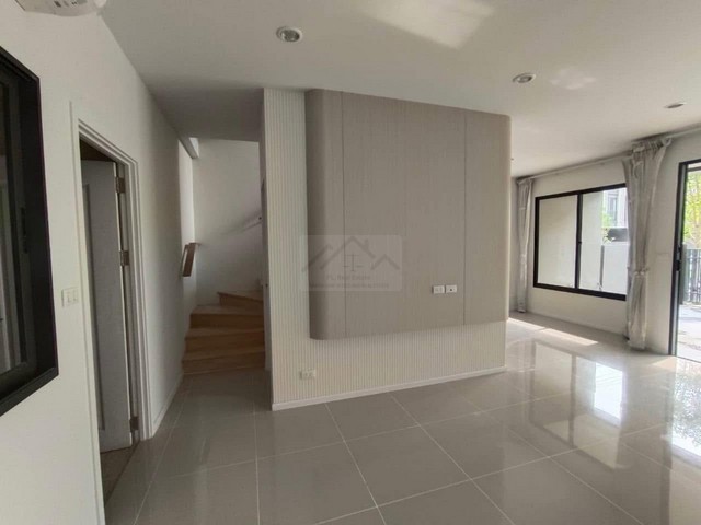 ประกาศฟรี! ซื้อ-ขาย-เช่า คอนโด บ้าน ทาวน์โฮม ที่ดิน และพื้นที่เชิงพาณิชย์ทั่วประเทศไทย ทุกทำเล ทุกงบประมาณ ไม่มีค่าใช้จ่าย ลงง่าย ขายไว เข้าถึงผู้ซื้อโดยตรง 3 510438pic2.jpg