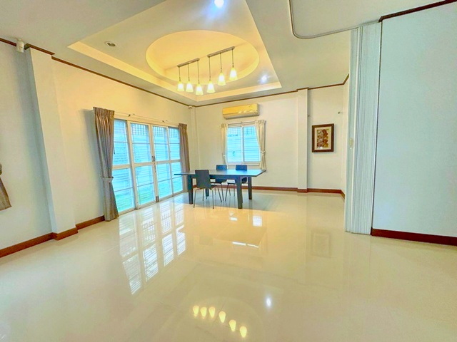 ประกาศฟรี! ซื้อ-ขาย-เช่า คอนโด บ้าน ทาวน์โฮม ที่ดิน และพื้นที่เชิงพาณิชย์ทั่วประเทศไทย ทุกทำเล ทุกงบประมาณ ไม่มีค่าใช้จ่าย ลงง่าย ขายไว เข้าถึงผู้ซื้อโดยตรง 5 317985pic4.jpg