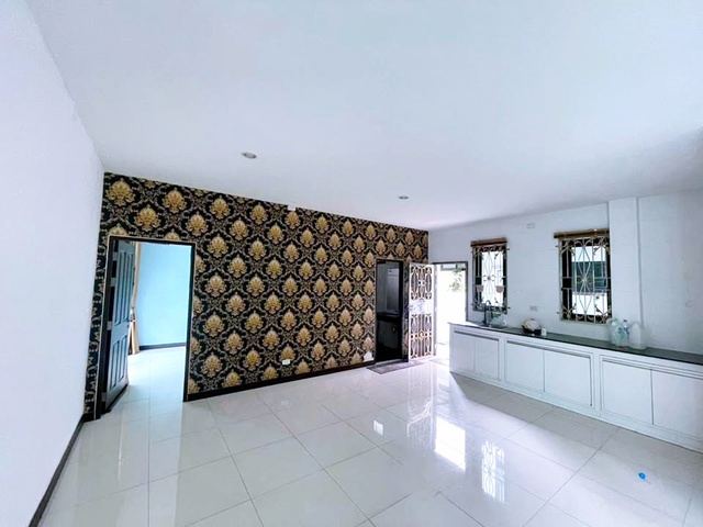 ประกาศฟรี! ซื้อ-ขาย-เช่า คอนโด บ้าน ทาวน์โฮม ที่ดิน และพื้นที่เชิงพาณิชย์ทั่วประเทศไทย ทุกทำเล ทุกงบประมาณ ไม่มีค่าใช้จ่าย ลงง่าย ขายไว เข้าถึงผู้ซื้อโดยตรง 4 260016pic3.jpg