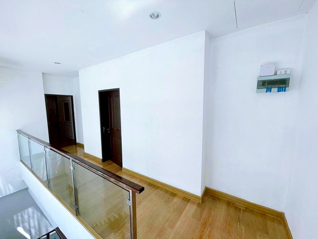 ประกาศฟรี! ซื้อ-ขาย-เช่า คอนโด บ้าน ทาวน์โฮม ที่ดิน และพื้นที่เชิงพาณิชย์ทั่วประเทศไทย ทุกทำเล ทุกงบประมาณ ไม่มีค่าใช้จ่าย ลงง่าย ขายไว เข้าถึงผู้ซื้อโดยตรง 5 260016pic4.jpg