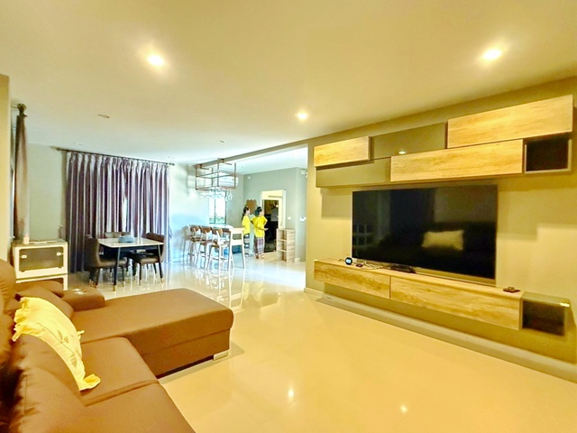 ประกาศฟรี! ซื้อ-ขาย-เช่า คอนโด บ้าน ทาวน์โฮม ที่ดิน และพื้นที่เชิงพาณิชย์ทั่วประเทศไทย ทุกทำเล ทุกงบประมาณ ไม่มีค่าใช้จ่าย ลงง่าย ขายไว เข้าถึงผู้ซื้อโดยตรง 3 260000pic2.jpg