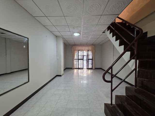 ประกาศฟรี! ซื้อ-ขาย-เช่า คอนโด บ้าน ทาวน์โฮม ที่ดิน และพื้นที่เชิงพาณิชย์ทั่วประเทศไทย ทุกทำเล ทุกงบประมาณ ไม่มีค่าใช้จ่าย ลงง่าย ขายไว เข้าถึงผู้ซื้อโดยตรง 5 259992pic4.jpg