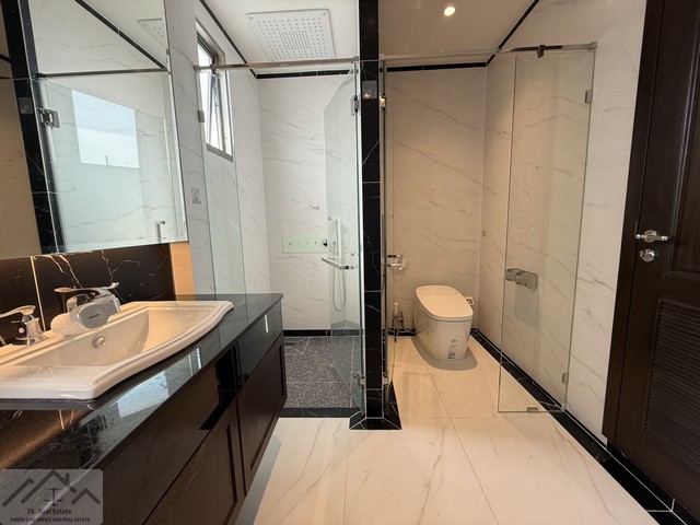 ประกาศฟรี! ซื้อ-ขาย-เช่า คอนโด บ้าน ทาวน์โฮม ที่ดิน และพื้นที่เชิงพาณิชย์ทั่วประเทศไทย ทุกทำเล ทุกงบประมาณ ไม่มีค่าใช้จ่าย ลงง่าย ขายไว เข้าถึงผู้ซื้อโดยตรง 5 520127pic4.jpg