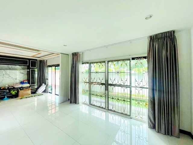 ประกาศฟรี! ซื้อ-ขาย-เช่า คอนโด บ้าน ทาวน์โฮม ที่ดิน และพื้นที่เชิงพาณิชย์ทั่วประเทศไทย ทุกทำเล ทุกงบประมาณ ไม่มีค่าใช้จ่าย ลงง่าย ขายไว เข้าถึงผู้ซื้อโดยตรง 3 318053pic2.jpg